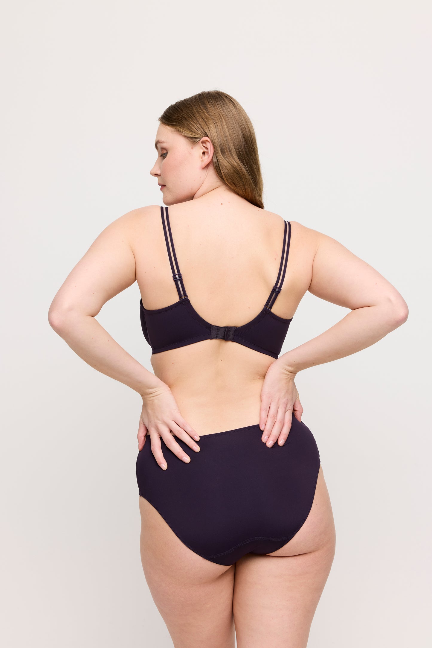 Primadonna Twist East end volle cup bh amethist