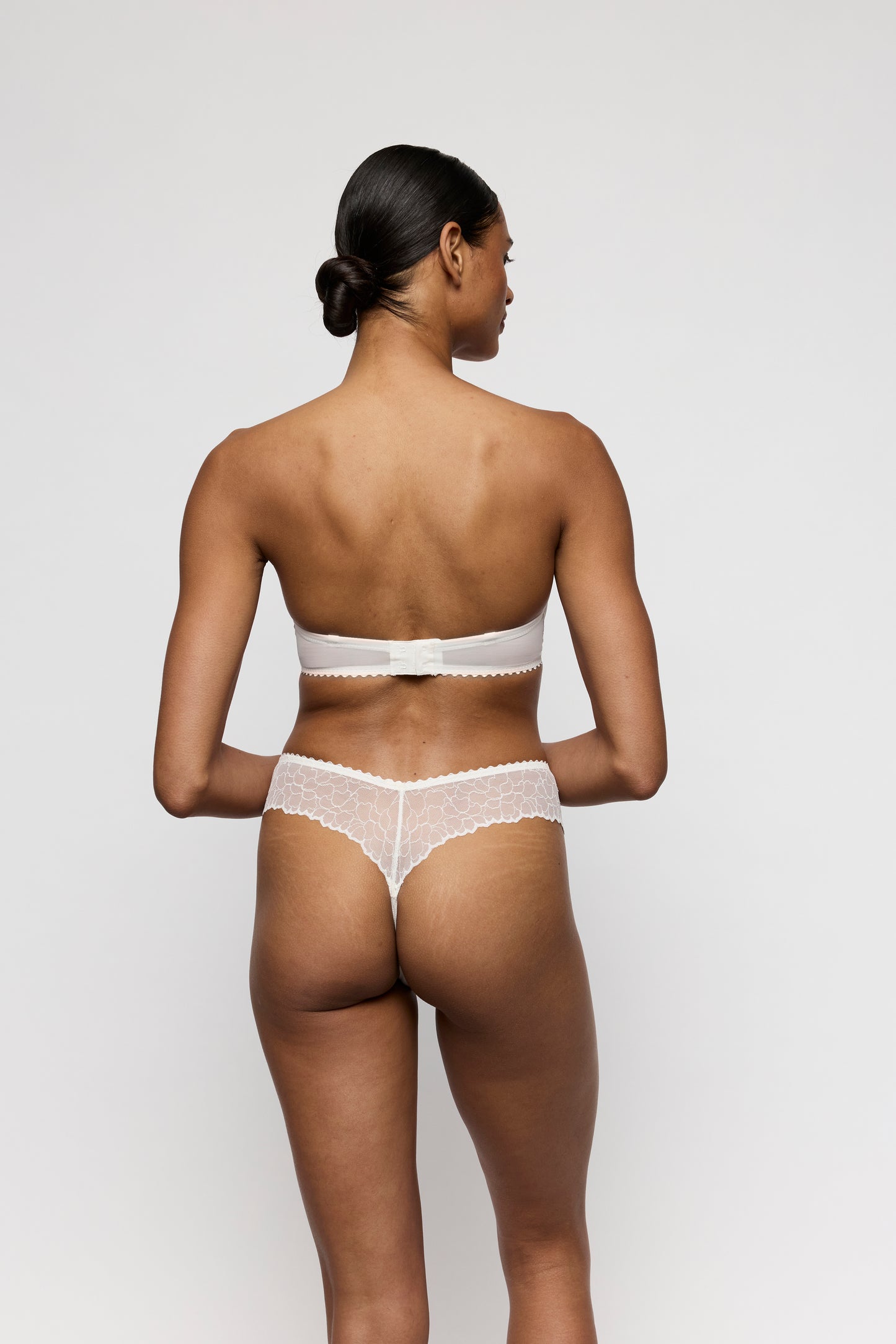 Marie Jo Azelie string natuur