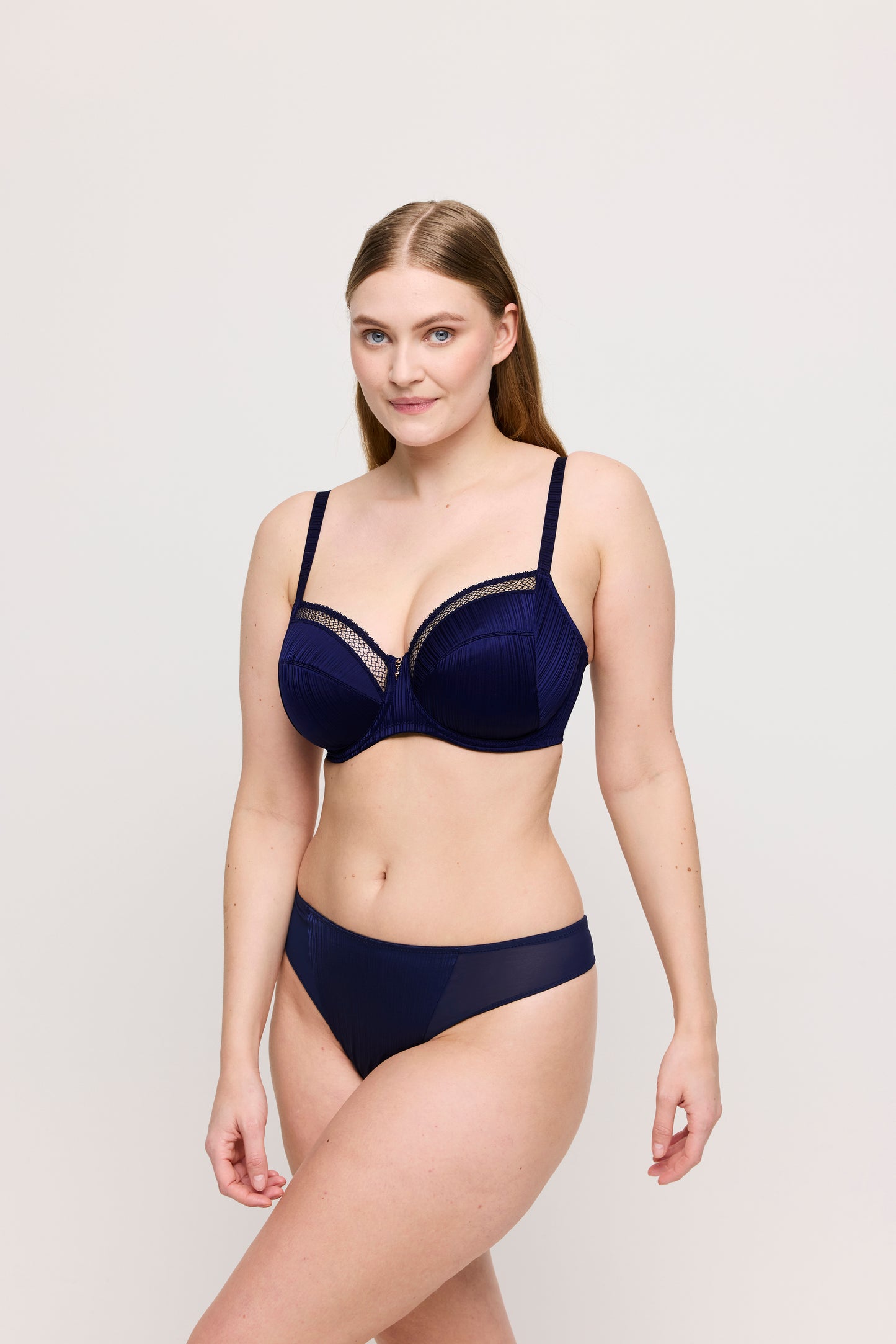 Primadonna Twist Knokke string saffier blauw