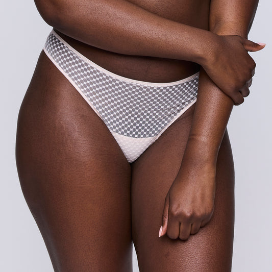 PrimaDonna Twist Glass beach string crystal pink