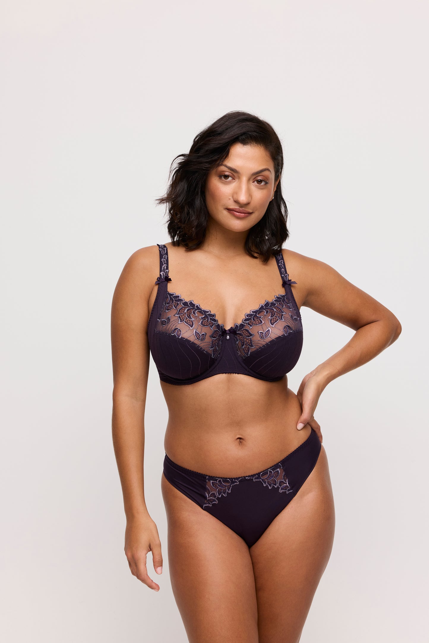 Primadonna Deauville string Amethyst Gem