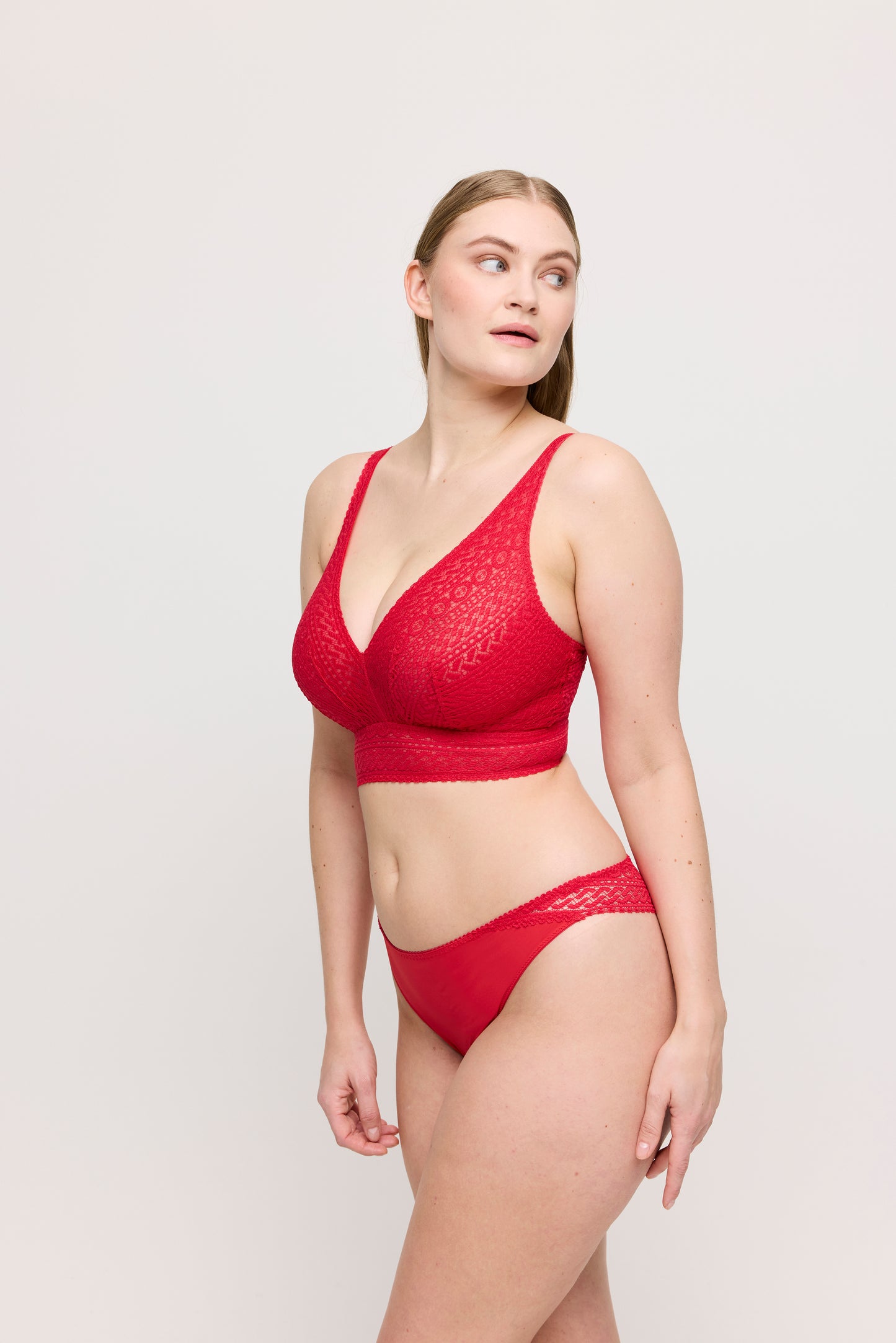 Primadonna Montara string true red