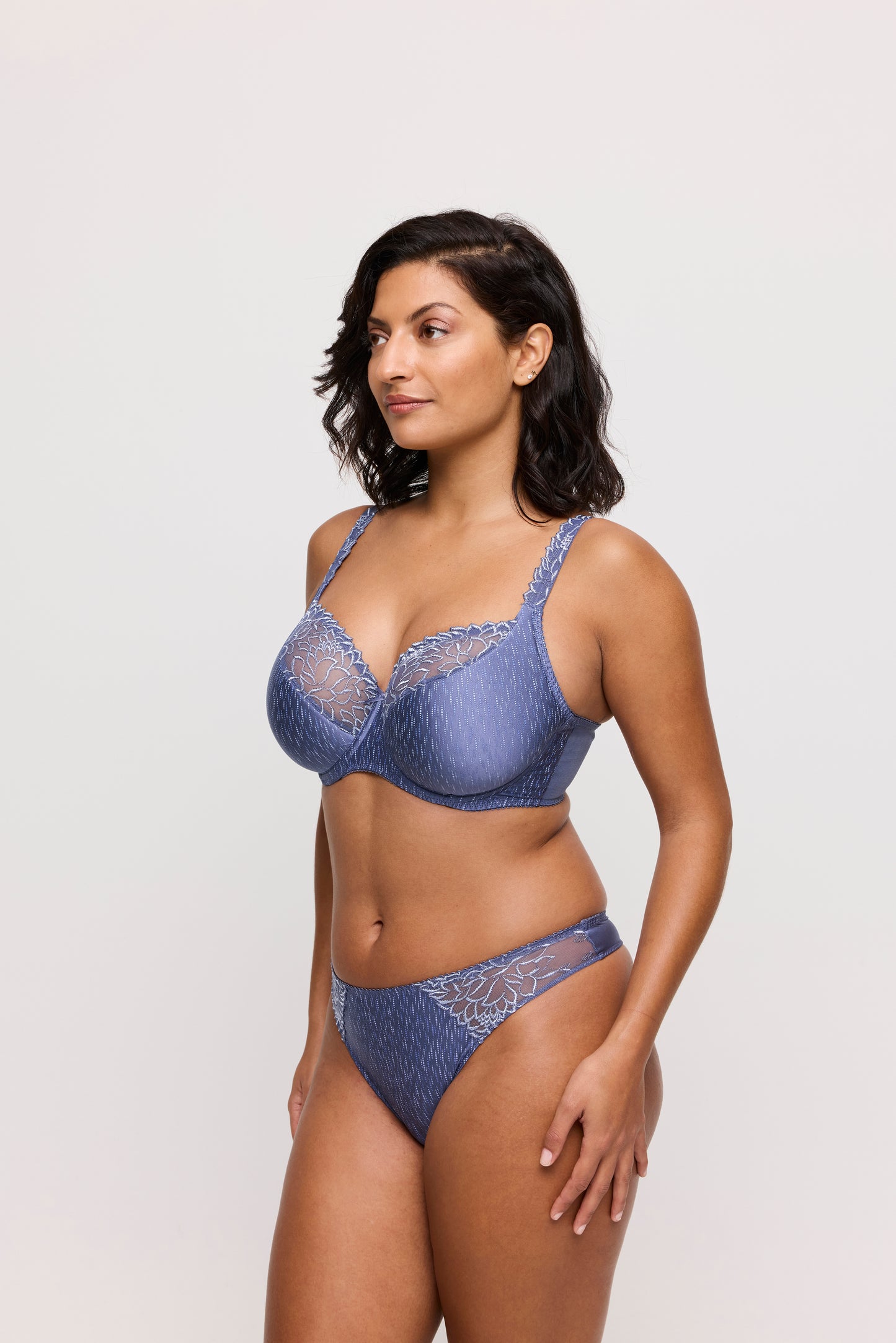 Primadonna Monterrey string Nightshadow blue