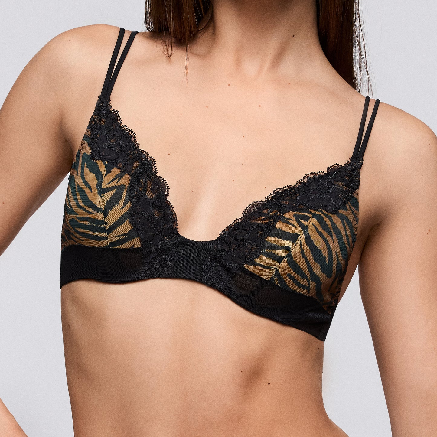 Sarda Bremer plunge bh Wild