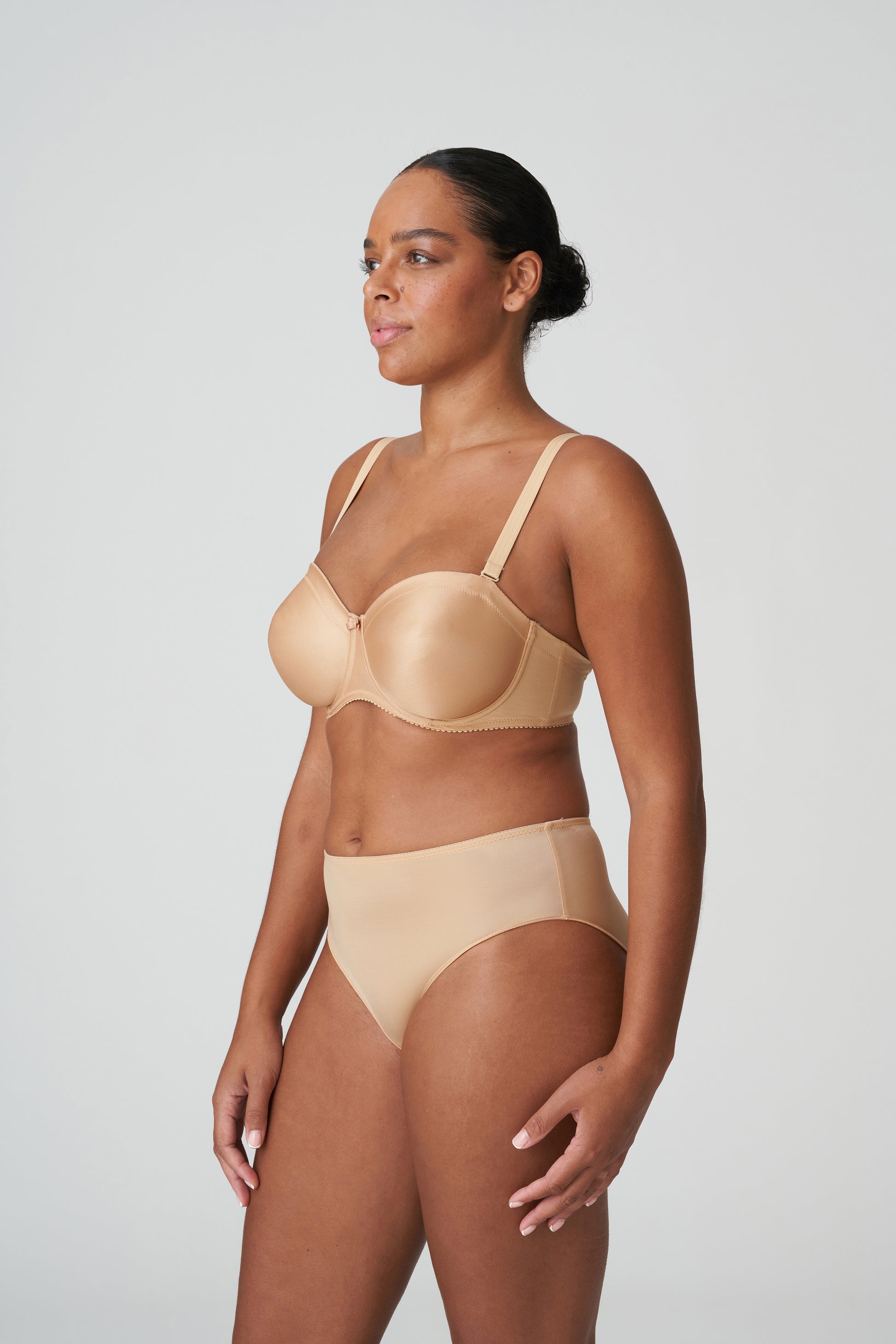 Primadonna Satin strapless bh zonder mousse cognac