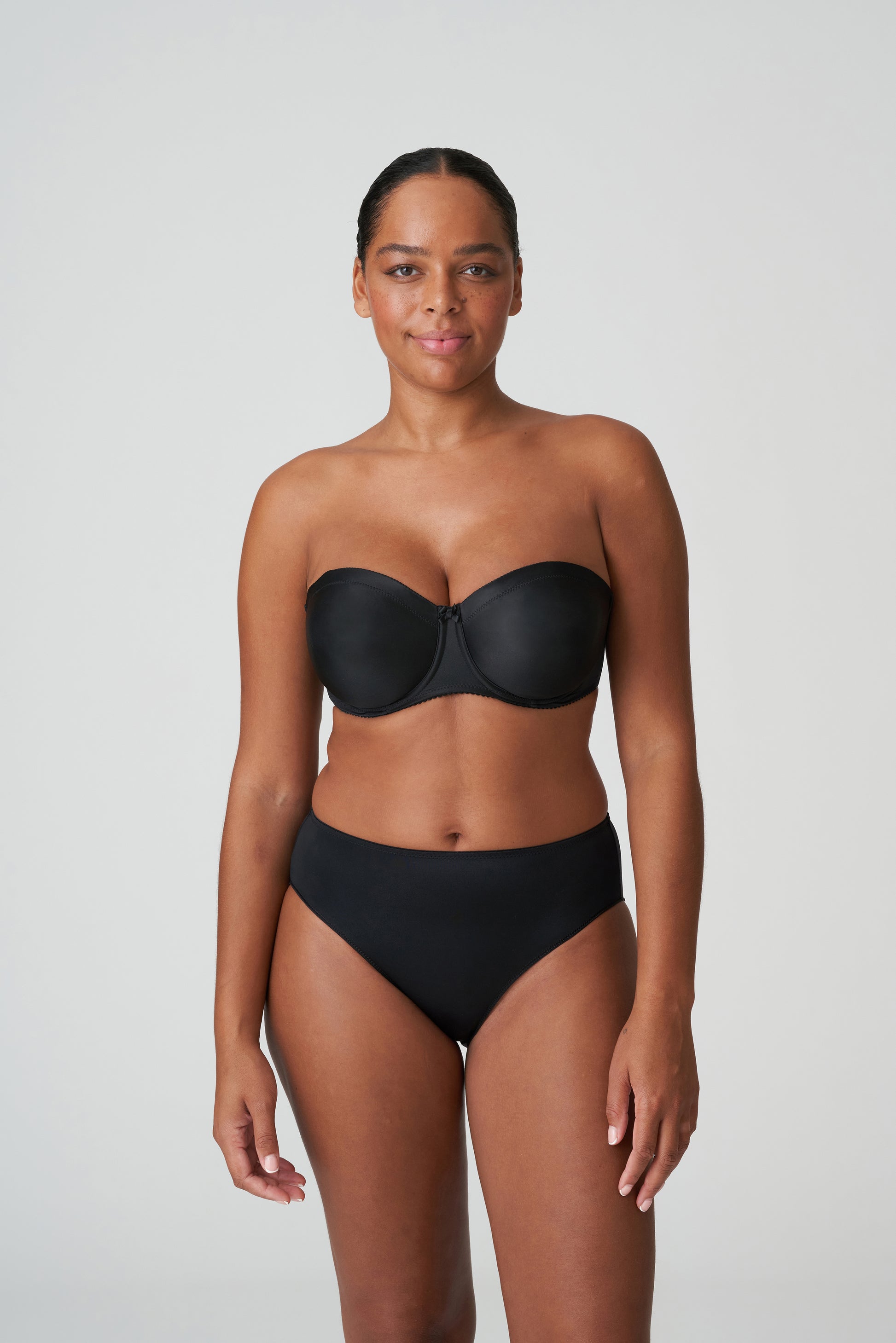 Primadonna Satin strapless bh zonder mousse zwart