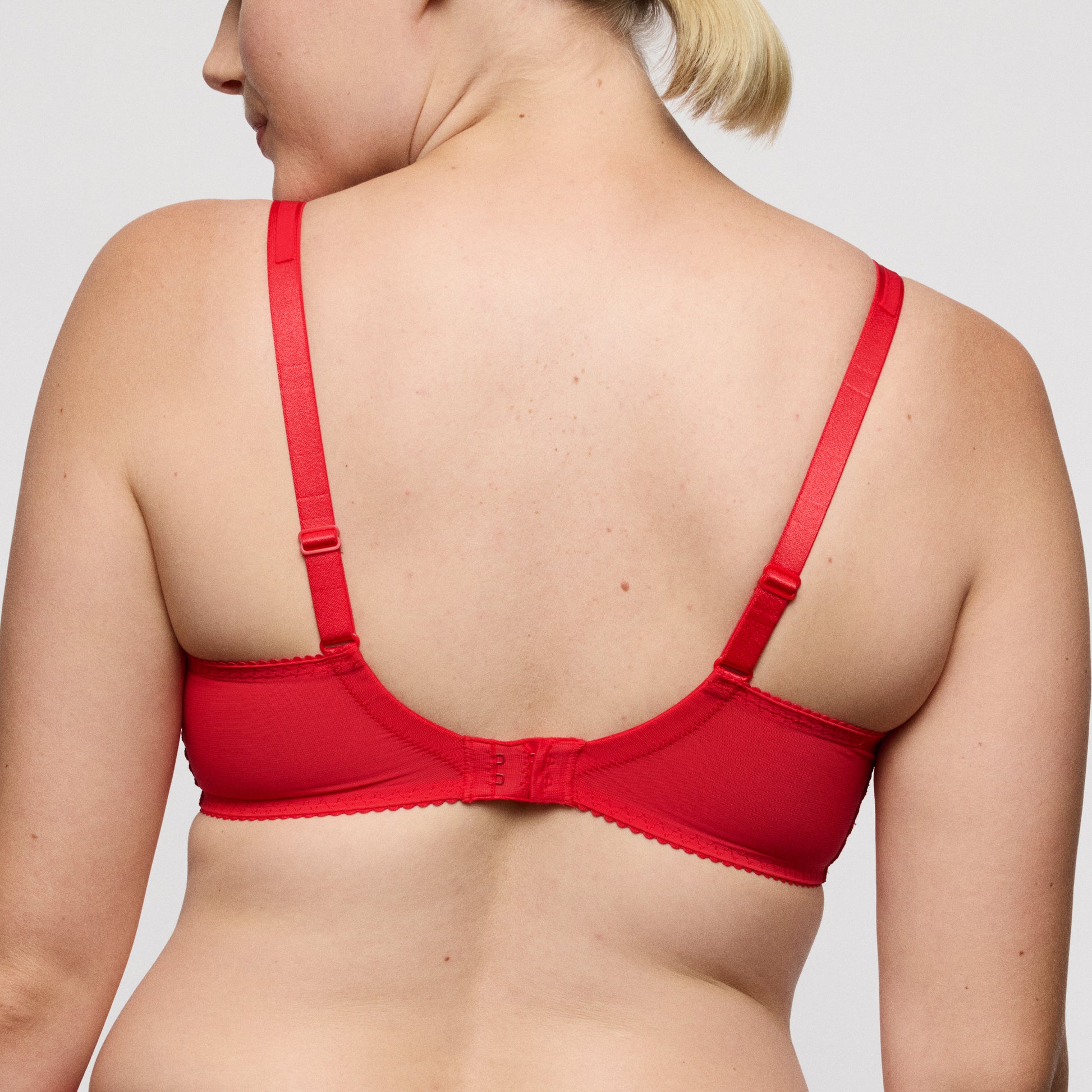 Primadonna Sophora volle cup bh true red