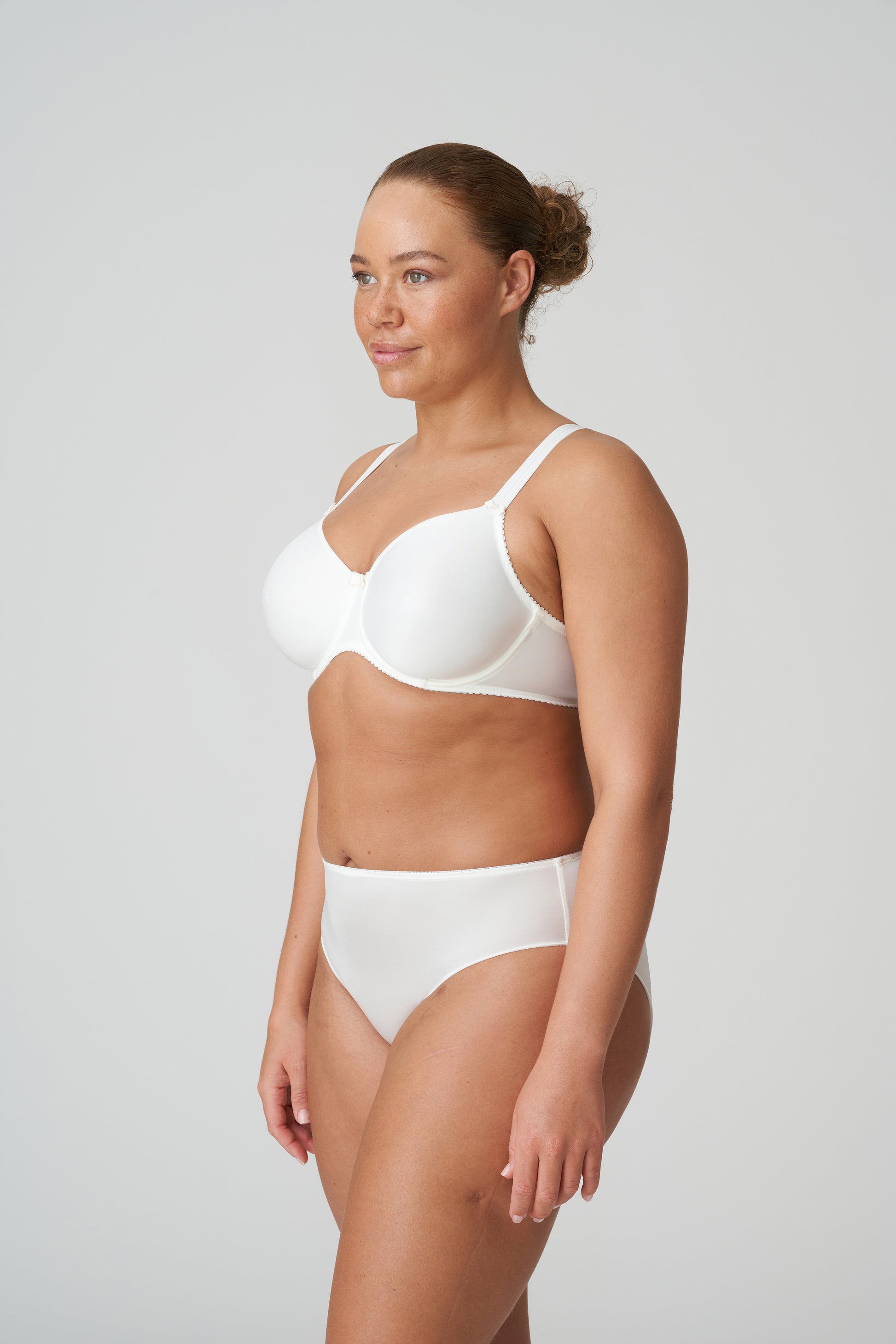 Primadonna Satin tailleslip natuur