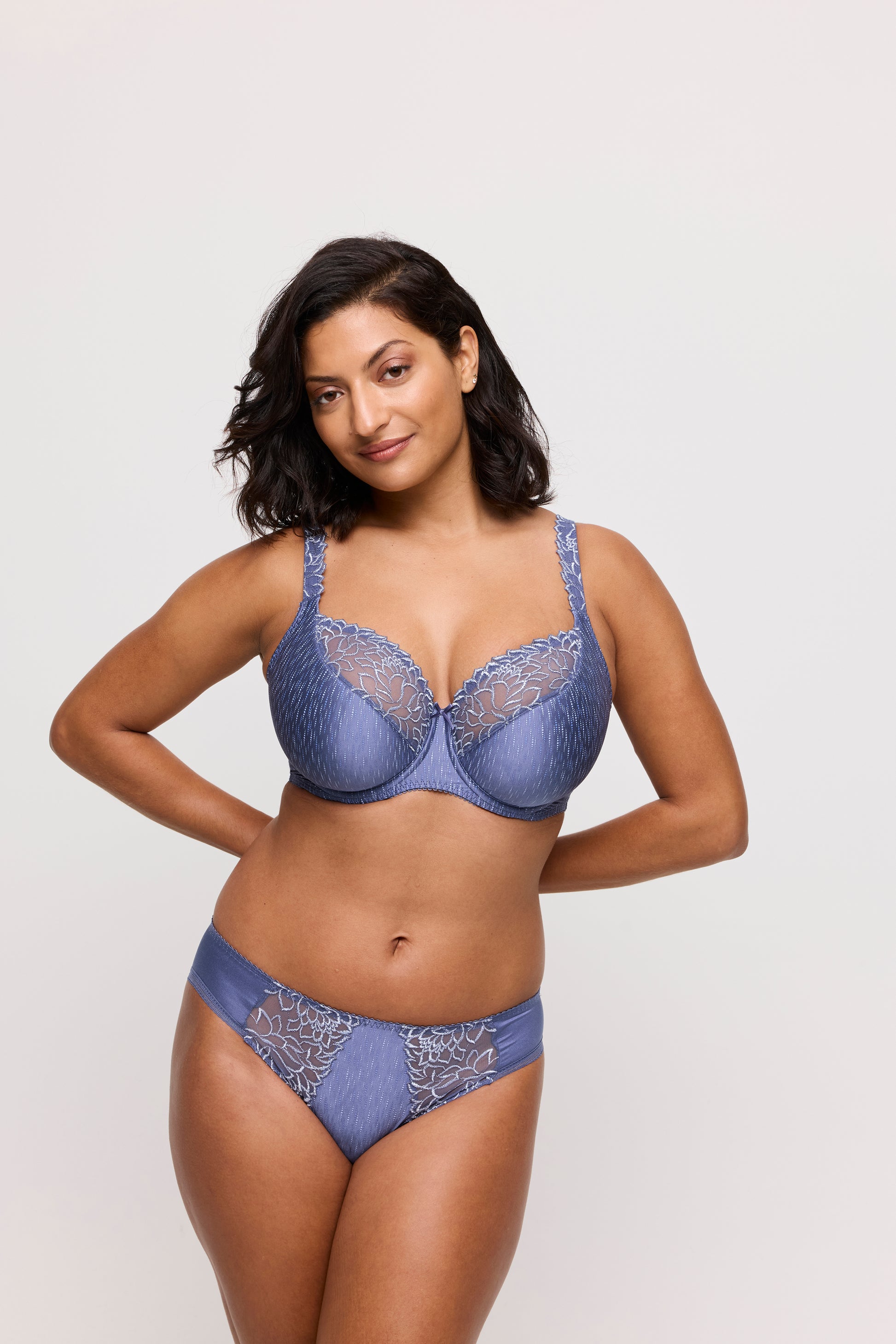 Primadonna Monterrey rioslip Nightshadow blue