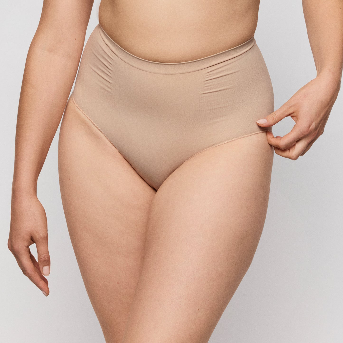 Primadonna Nudda corrigerende tailleslip caffé latte