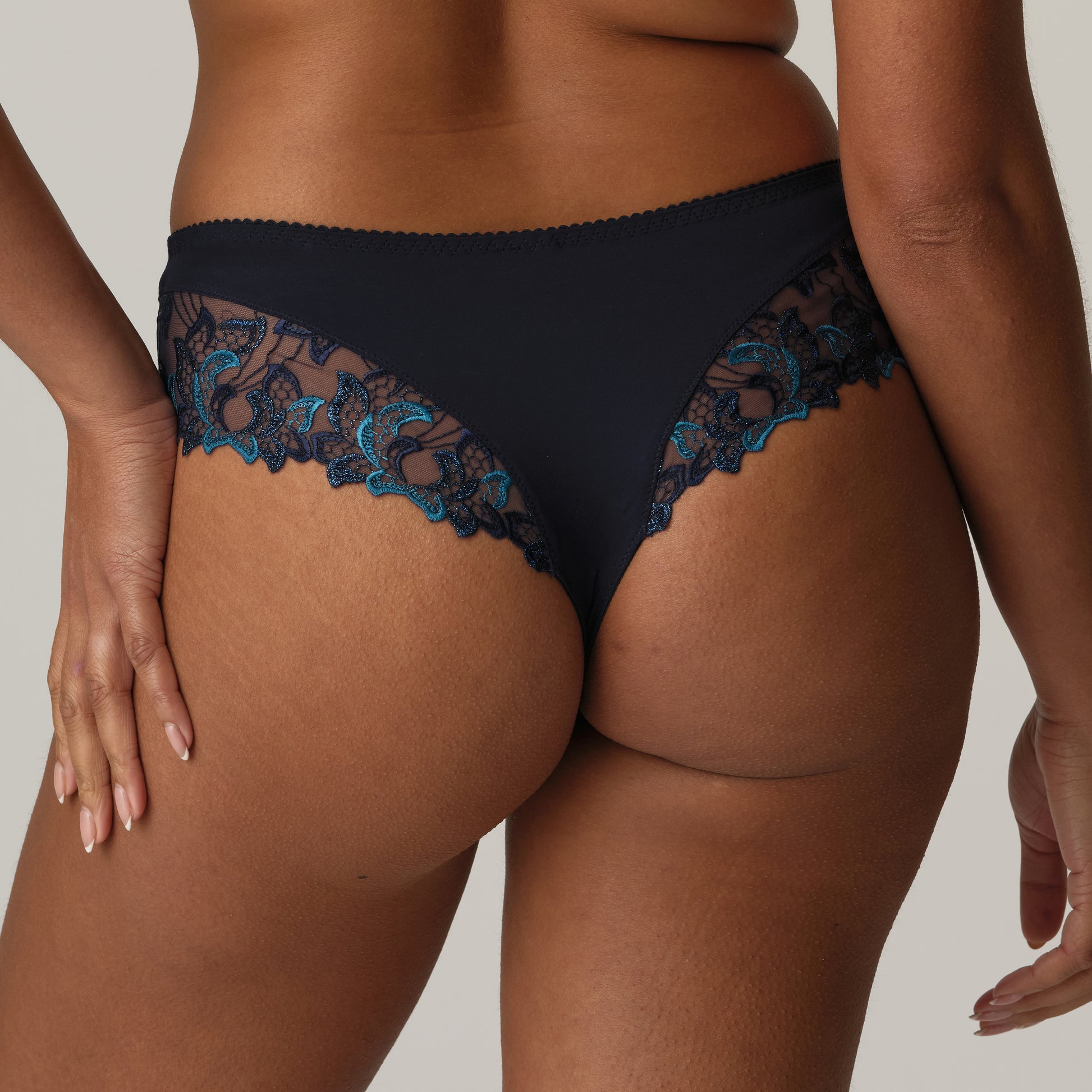 Primadonna Deauville luxe string velvet blue