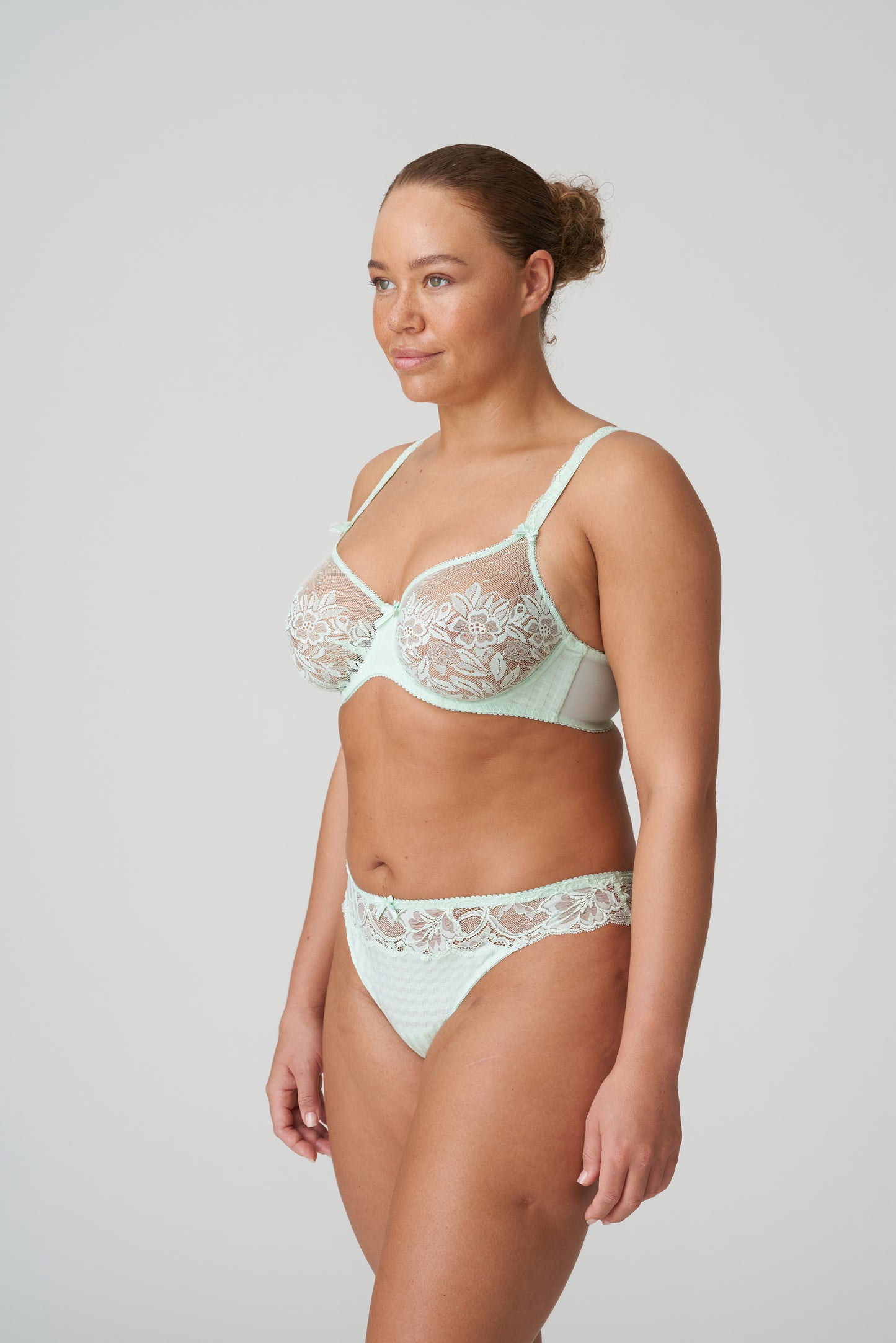 Primadonna Madison string fleur de printemps