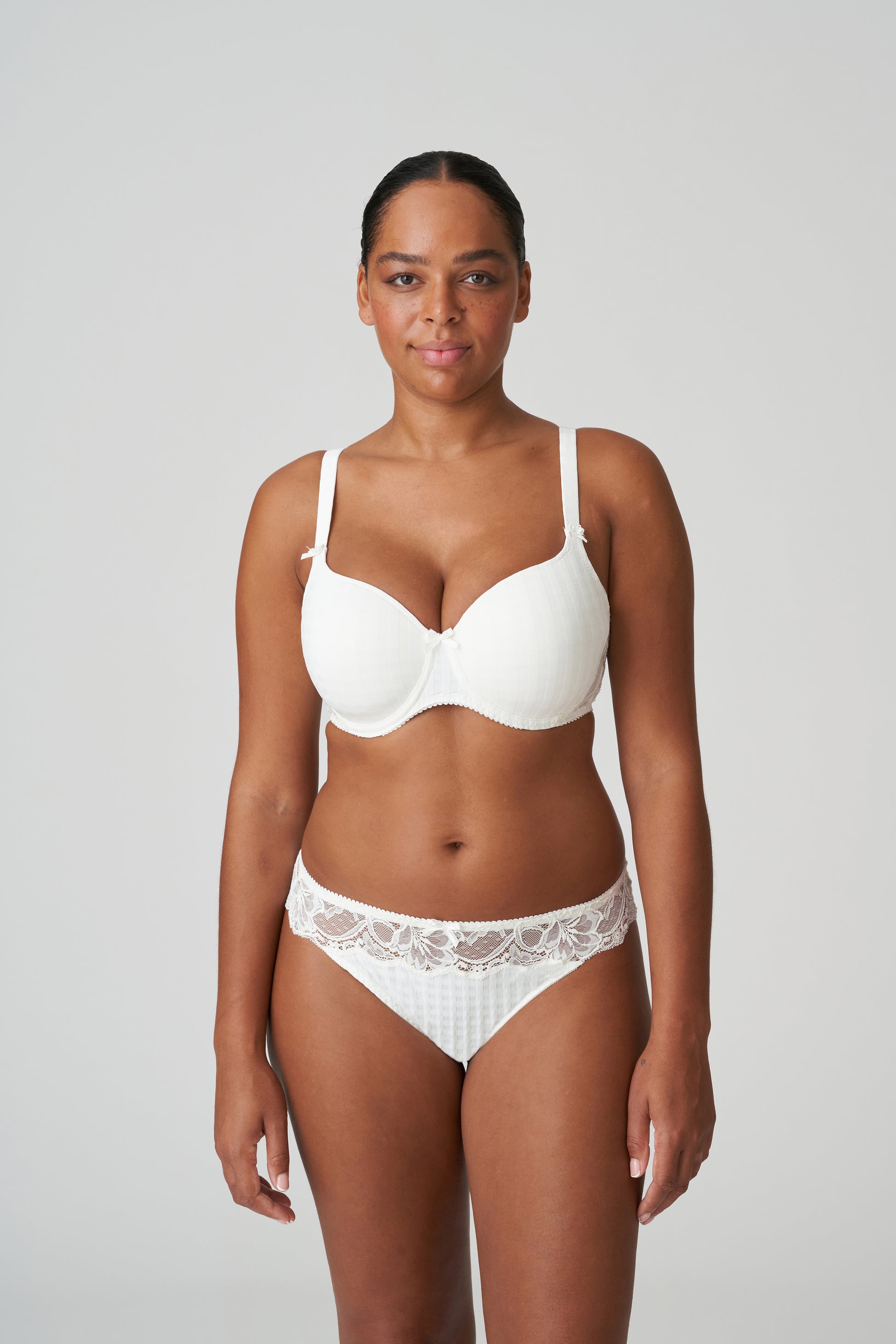 Primadonna Madison string natuur