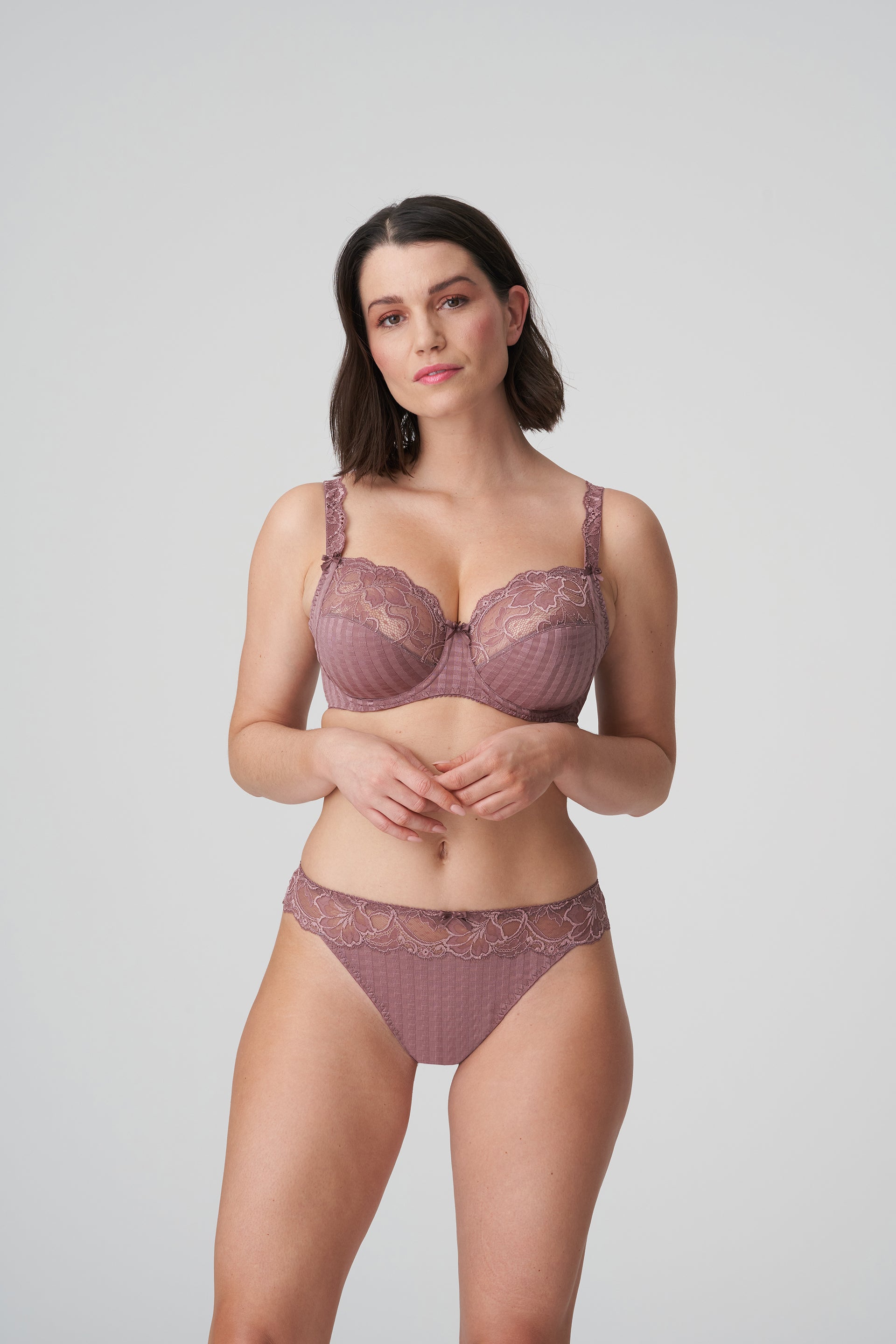 Primadonna Madison string satin taupe