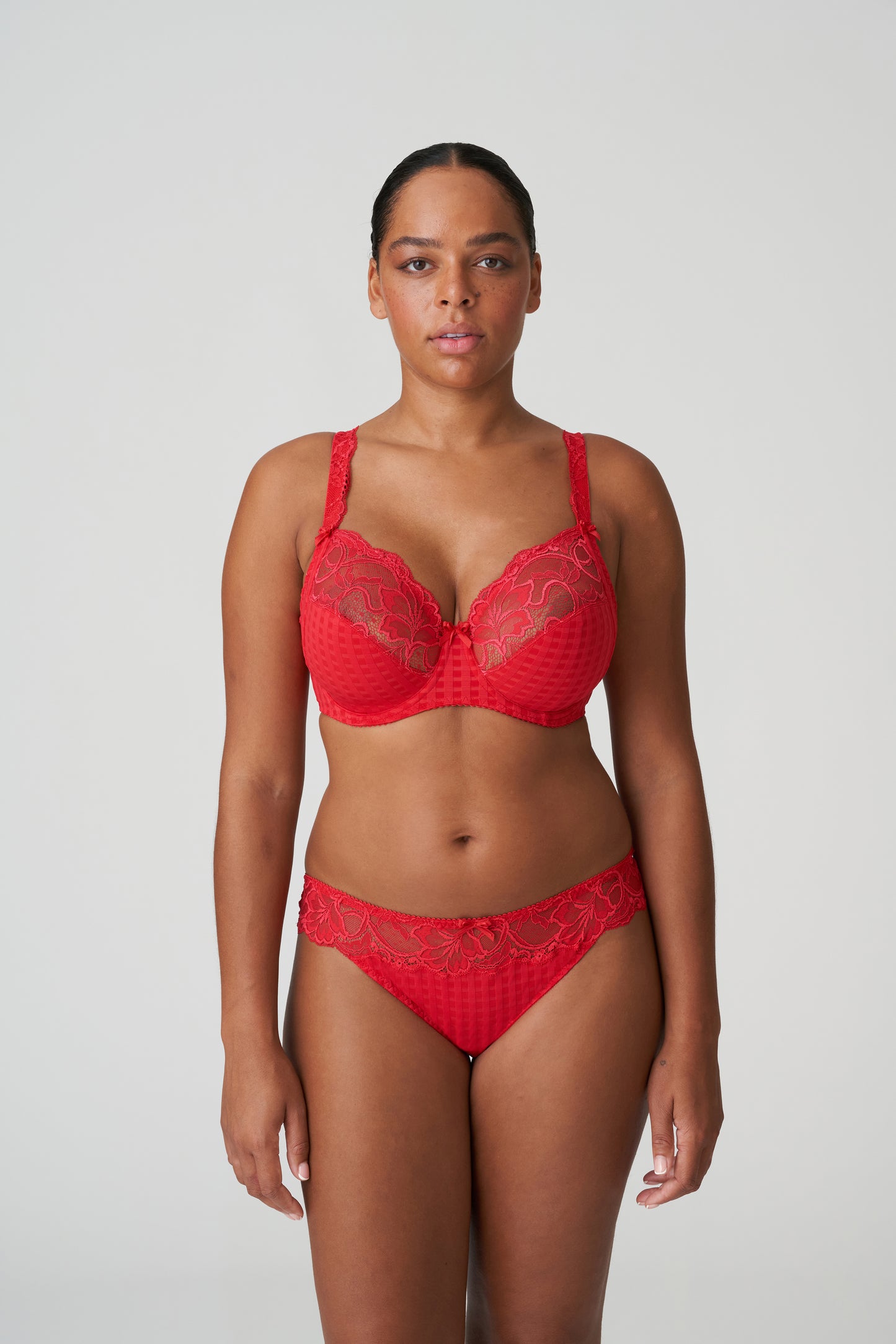 Primadonna Madison string scarlet