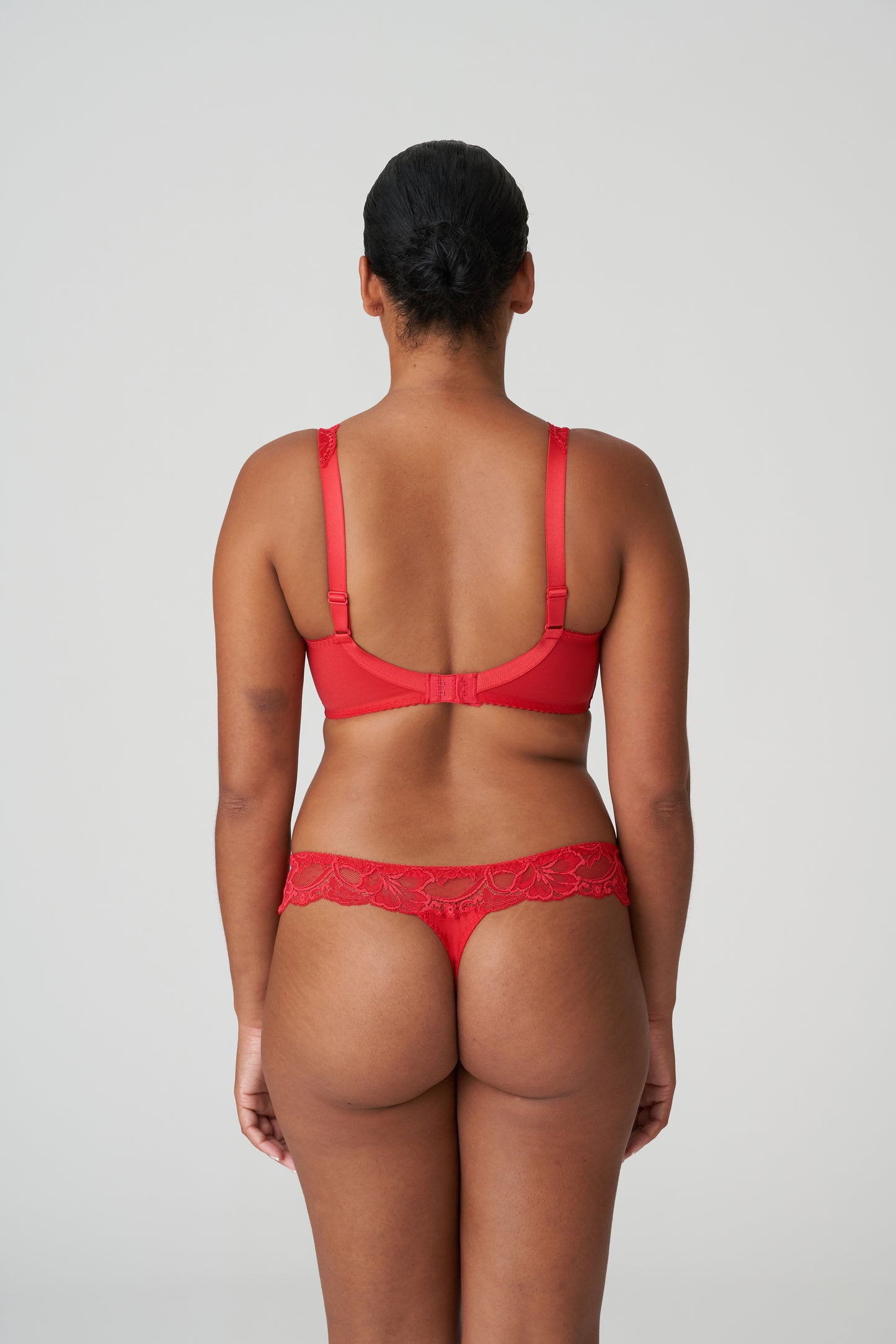 Primadonna Madison string scarlet