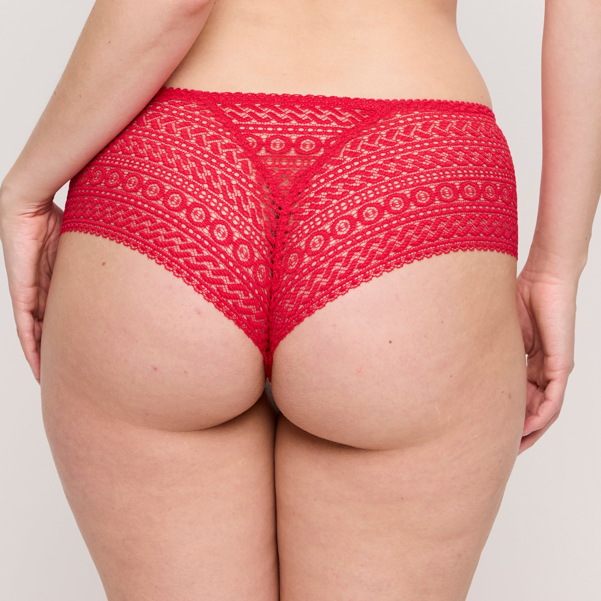 Primadonna Montara luxe string true red