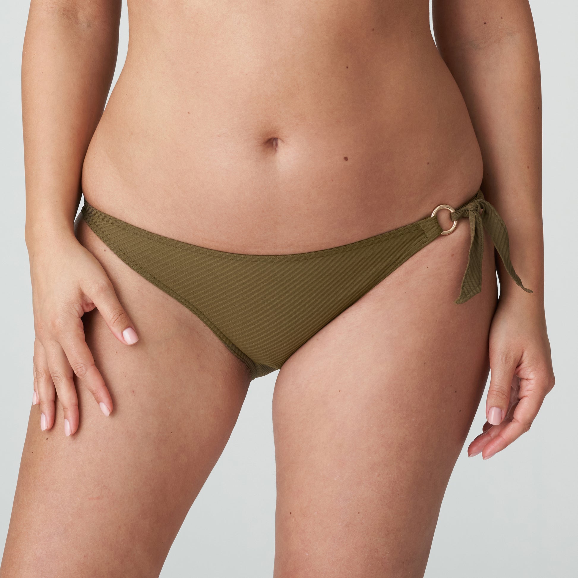 PrimaDonna Swim Sahara bikini heupslip met koordjes olijf