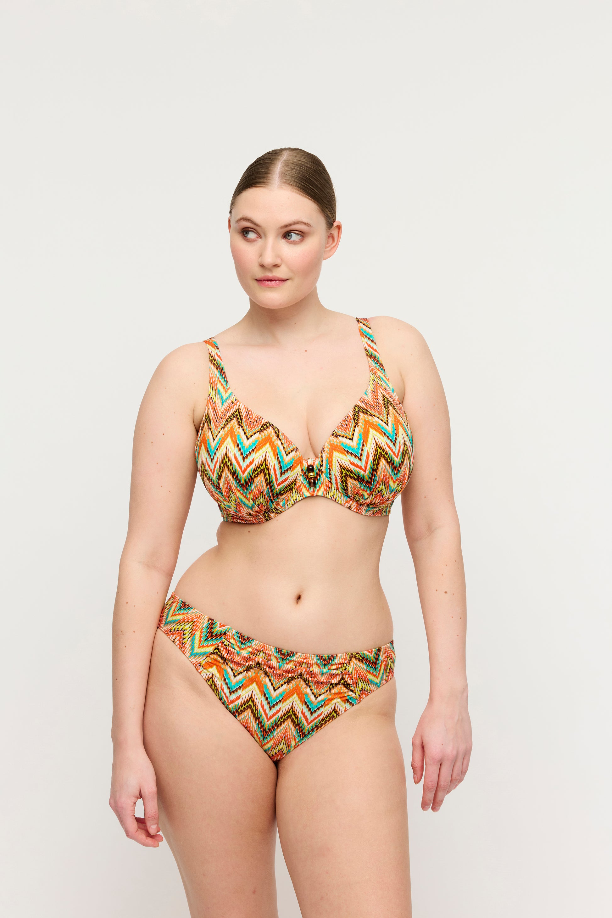 Primadonna Swim Tubou plunge bikini halve mousse cup Ikat Summer