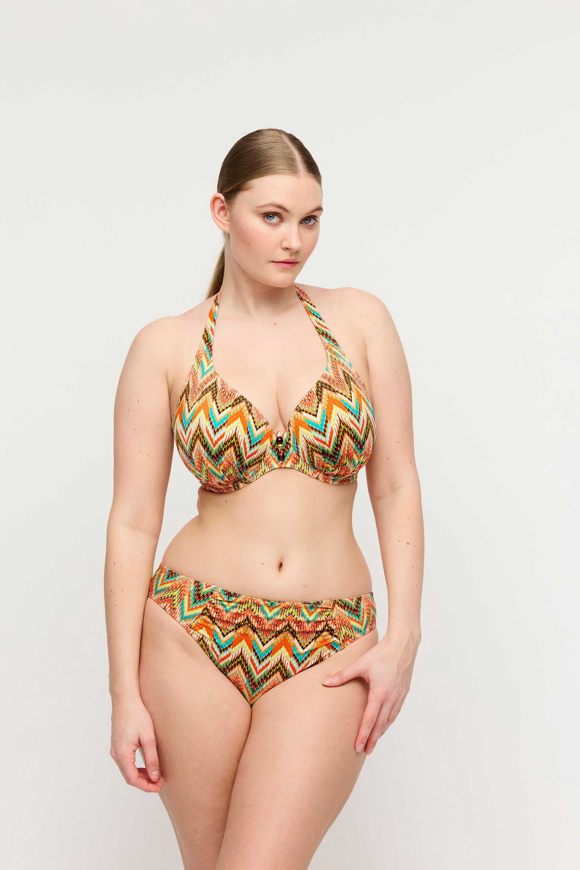 Primadonna Swim Tubou plunge bikini halve mousse cup Ikat Summer