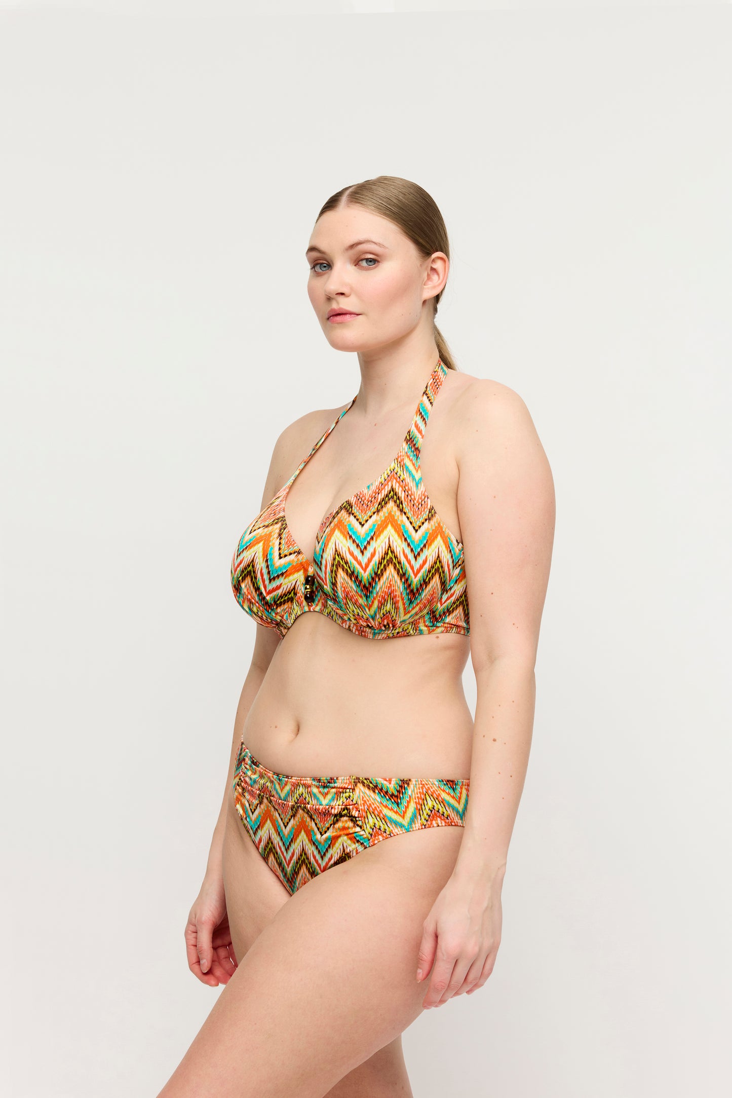Primadonna Swim Tubou plunge bikini halve mousse cup Ikat Summer