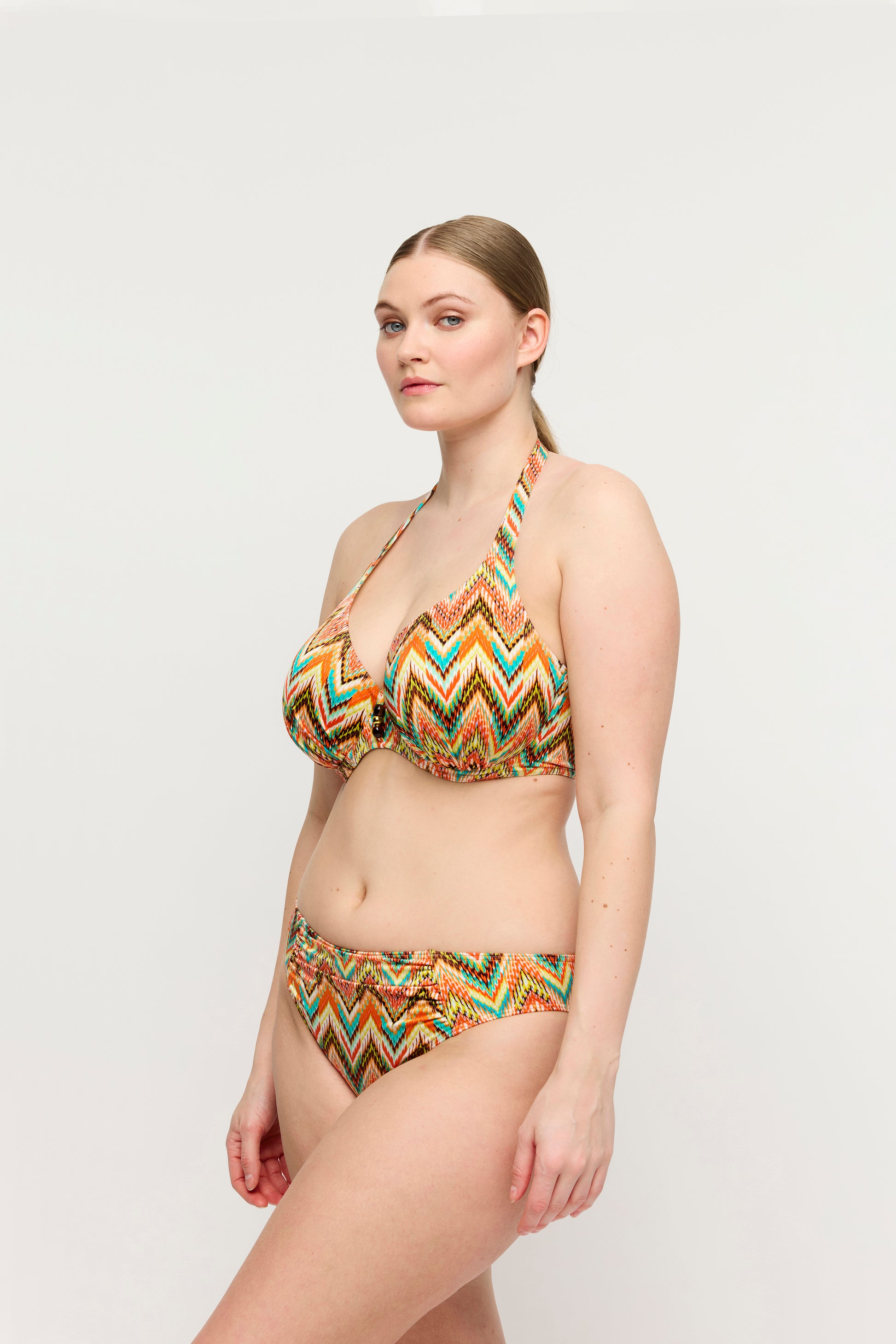 Primadonna Swim Tubou plunge bikini halve mousse cup Ikat Summer