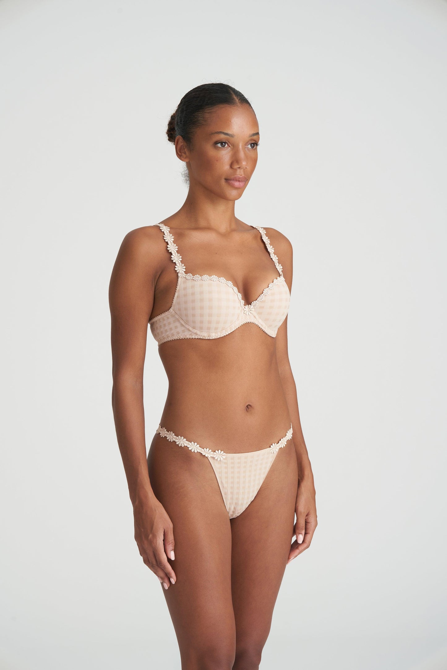 Marie Jo Avero mini string caffé latte - Lingerie Valentijn