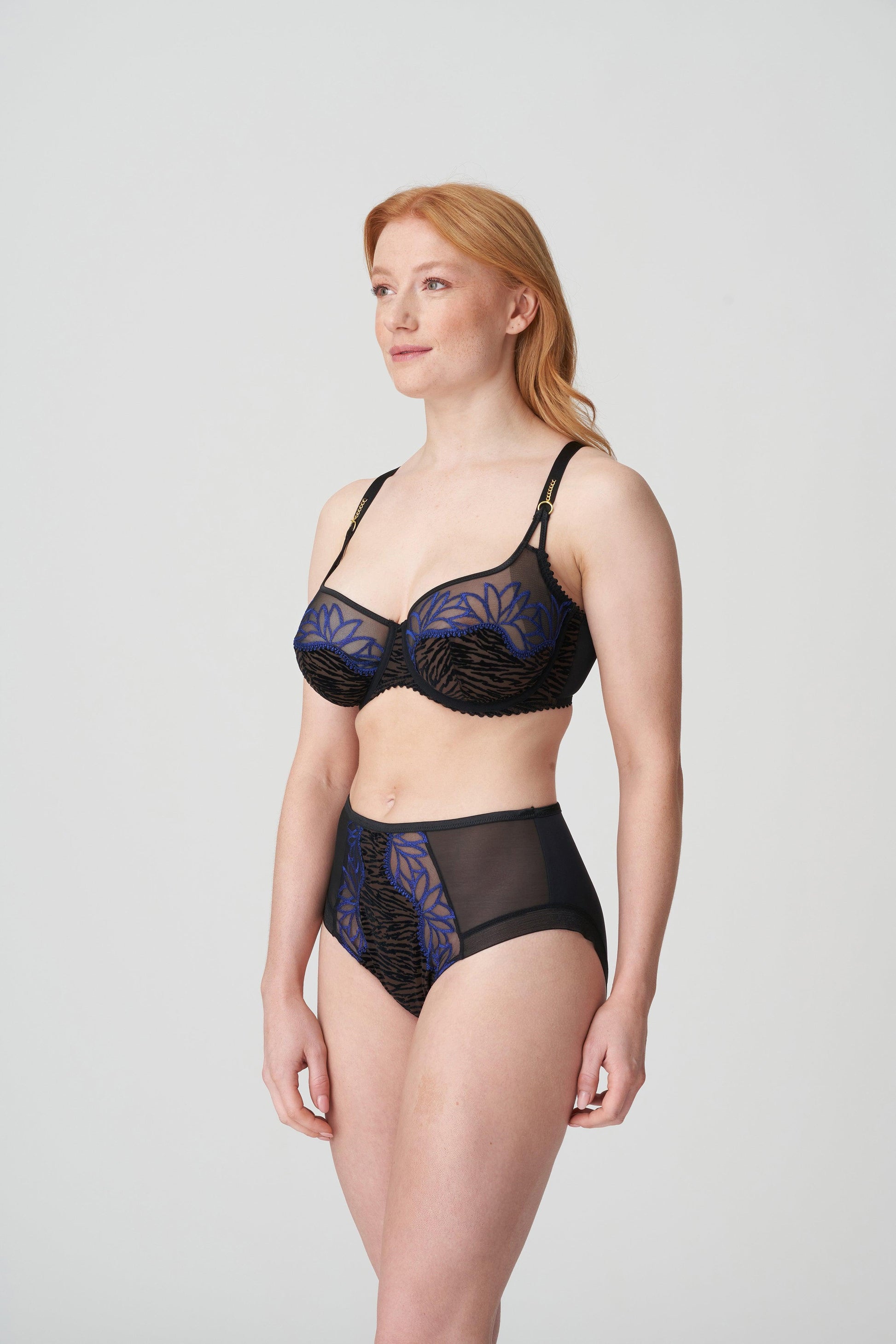 PrimaDonna Cheyney balconette bh verticale naad Sultry Black - Lingerie Valentijn