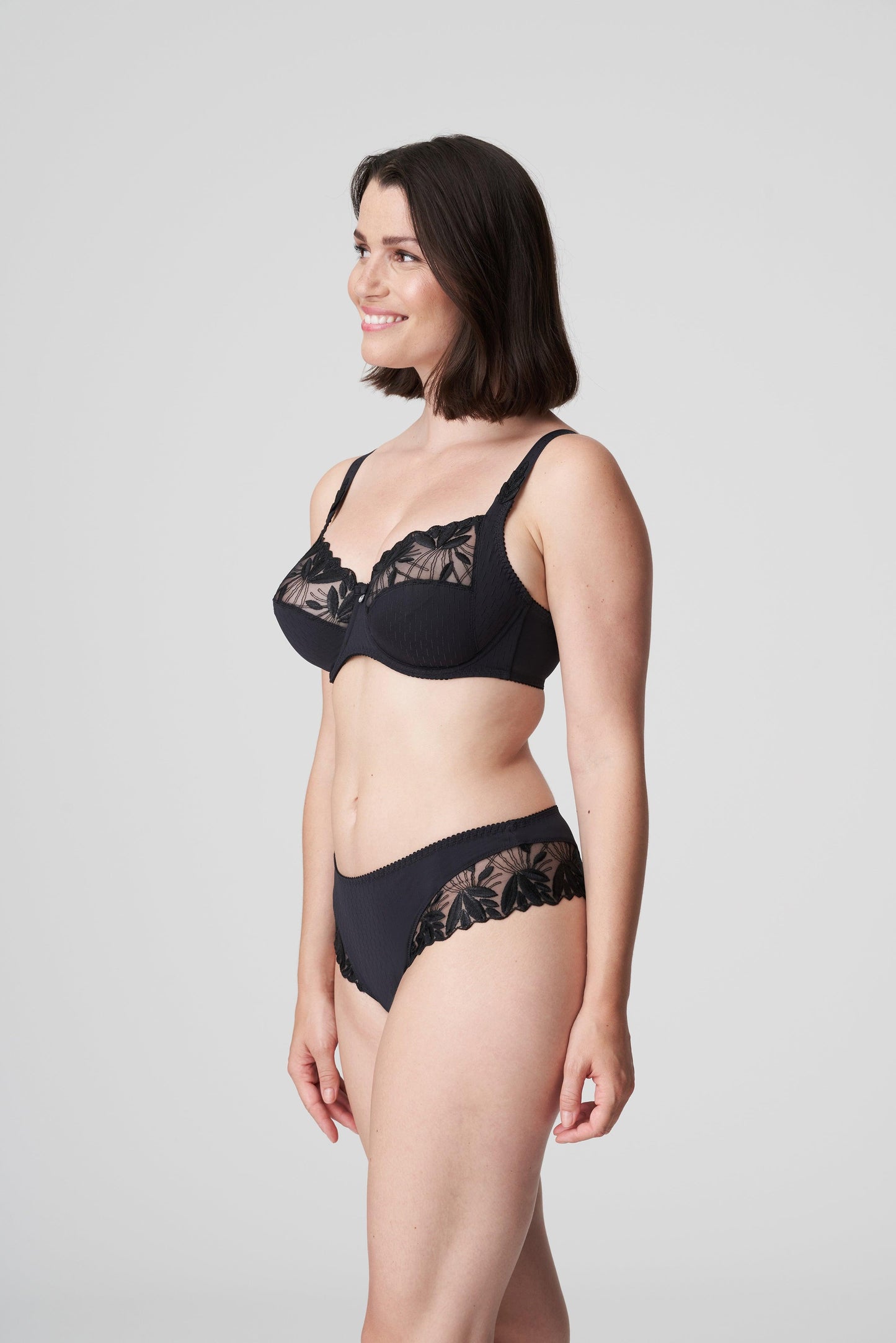 PrimaDonna Orlando luxe string charbon - Lingerie Valentijn