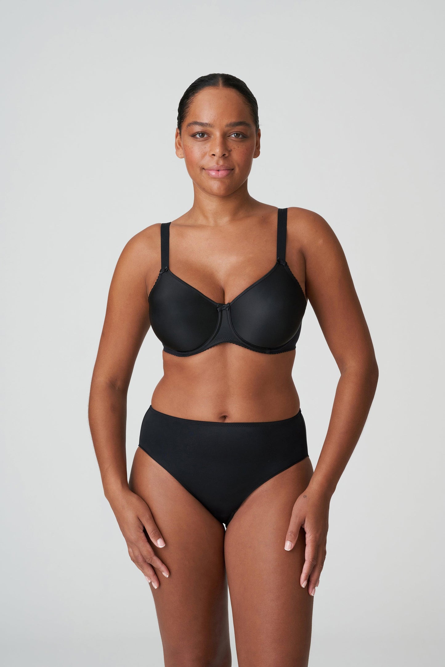 PrimaDonna Satin volle cup bh naadloos zwart - Lingerie Valentijn