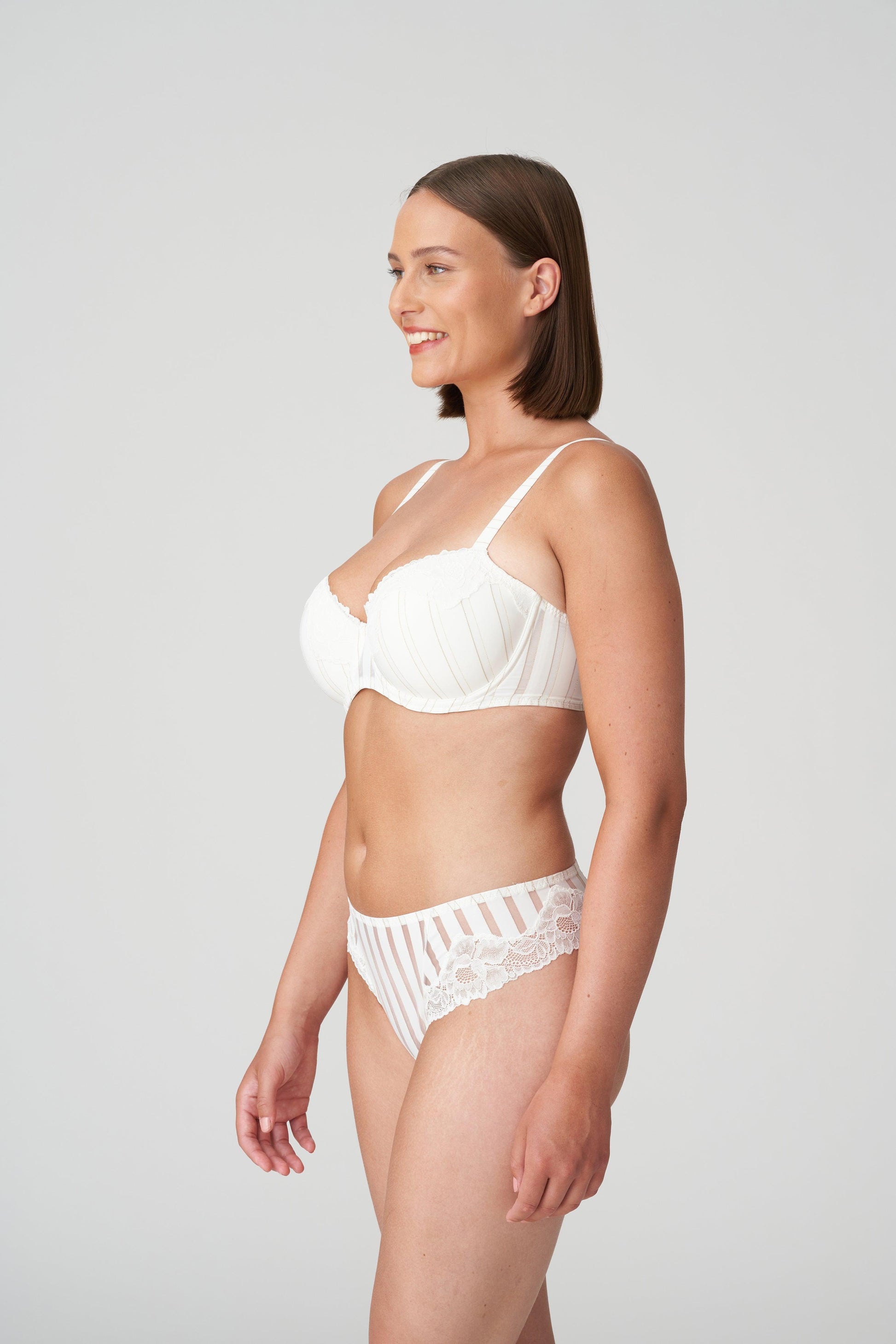 PrimaDonna Twist Maldives string natuur - Lingerie Valentijn